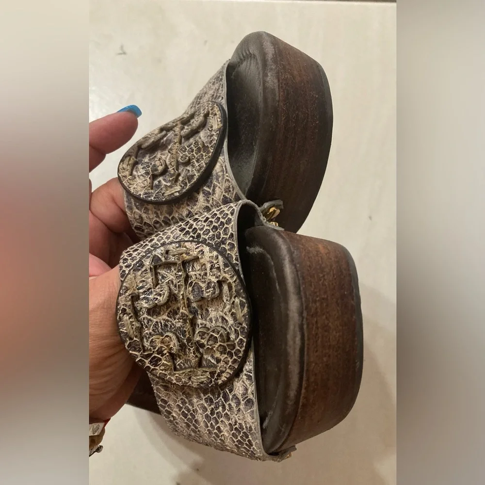🩷🩷🩷Tory Burch Wedges sandals  8.5